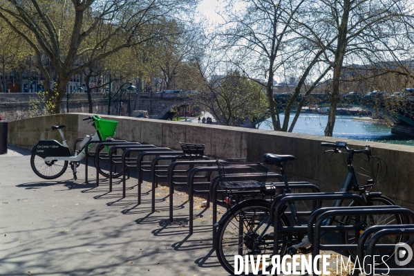 Quais de Seine printaniers