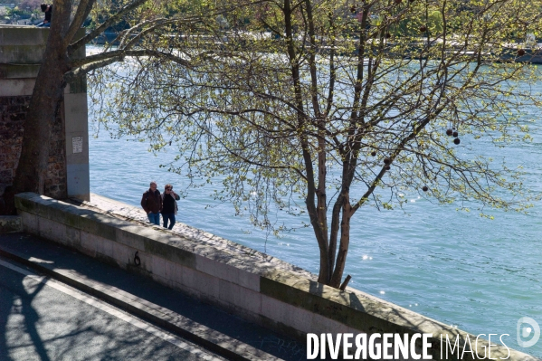 Quais de Seine printaniers