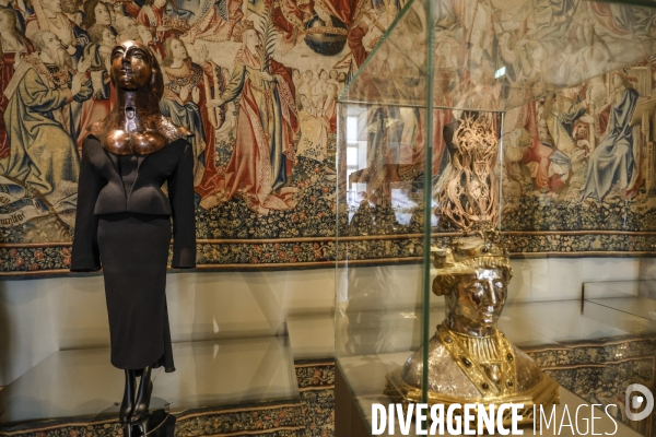 Exposition louvre couture paris