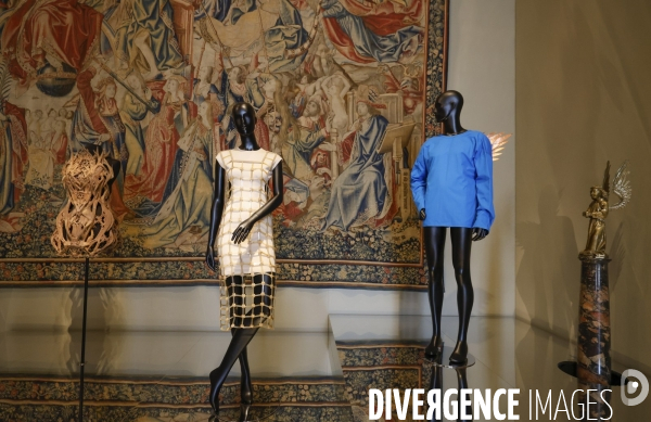 Exposition louvre couture paris