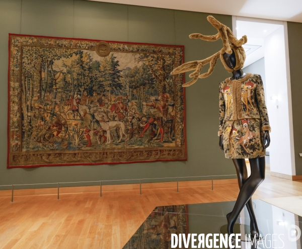 Exposition louvre couture paris
