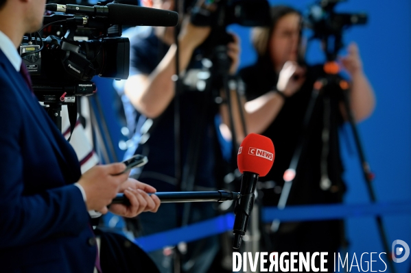 Réunion des acteurs économiques sur la hausse des droits de douane américains