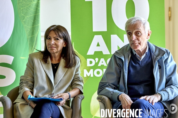 Anne Hidalgo conference presse  des 10 ans de l Accord de Paris