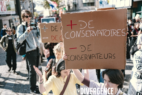 Manifestation des travailleurs-euses de l art, de la culture et d étudiants