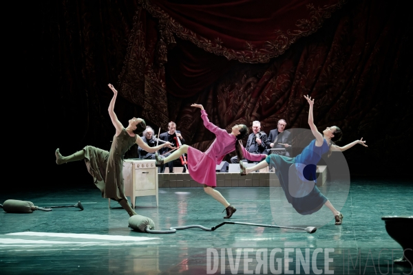 Appartement / Mats Ek  / Ballet de l Opéra national de Paris