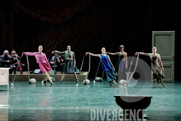 Appartement / Mats Ek  / Ballet de l Opéra national de Paris