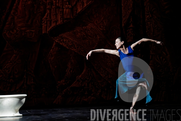Appartement / Mats Ek  / Ballet de l Opéra national de Paris