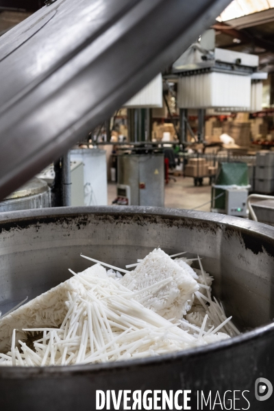 Entreprise de fabrication de cierges et bougies