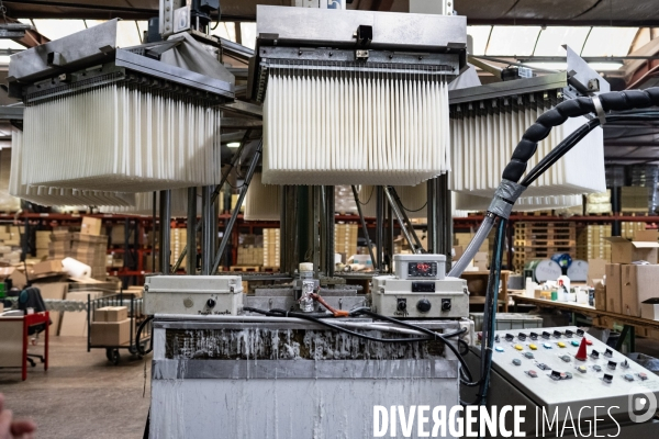Entreprise de fabrication de cierges et bougies