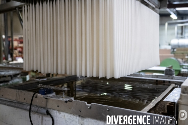 Entreprise de fabrication de cierges et bougies