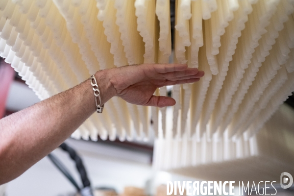 Entreprise de fabrication de cierges et bougies