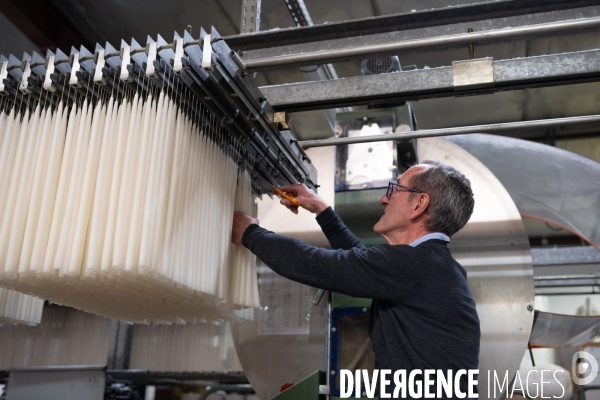 Entreprise de fabrication de cierges et bougies