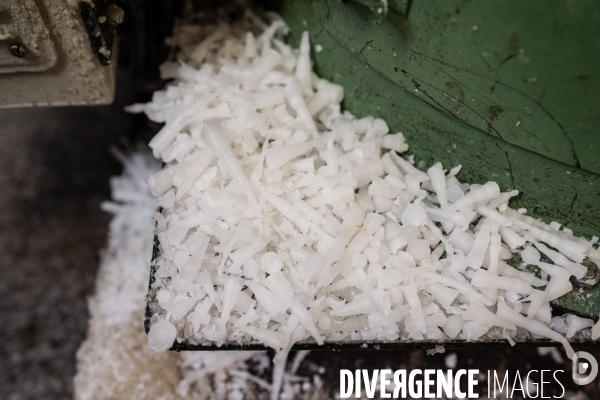 Entreprise de fabrication de cierges et bougies