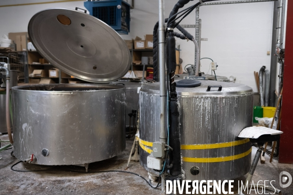 Entreprise de fabrication de cierges et bougies