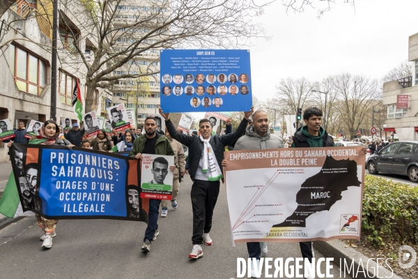 Départ de la marche pour la liberté  d’Ivry-sur-Seine à la prison de Kénitra au Maroc réalisée par Claude Mangin.