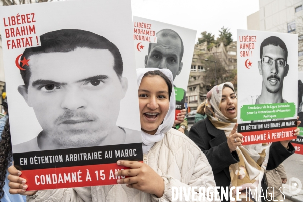 Départ de la marche pour la liberté  d’Ivry-sur-Seine à la prison de Kénitra au Maroc réalisée par Claude Mangin.