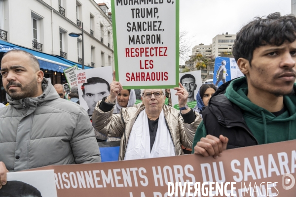 Départ de la marche pour la liberté  d’Ivry-sur-Seine à la prison de Kénitra au Maroc réalisée par Claude Mangin.