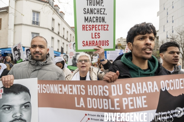 Départ de la marche pour la liberté  d’Ivry-sur-Seine à la prison de Kénitra au Maroc réalisée par Claude Mangin.