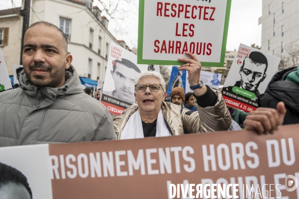Départ de la marche pour la liberté  d’Ivry-sur-Seine à la prison de Kénitra au Maroc réalisée par Claude Mangin.