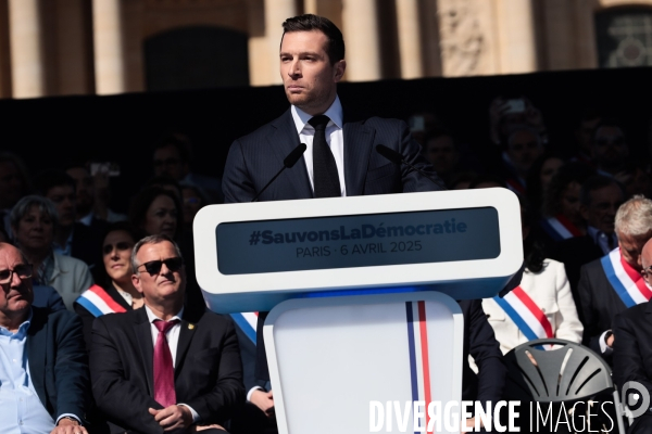 Inéligibilité de Marine Le Pen - Le meeting de soutien 