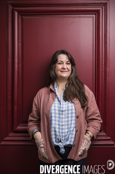 Portrait d emilie auvray, coach et pdg de l appartement francais.