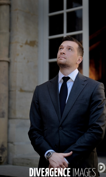 Jordan Bardella à l Hôtel de Matignon
