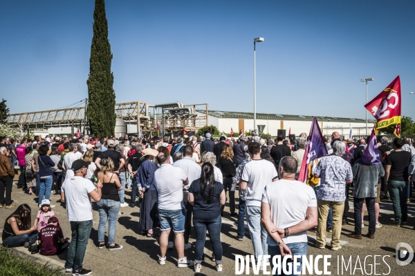 1er Mai - Rassemblement devant la verrerie du Languedoc (Perrier)