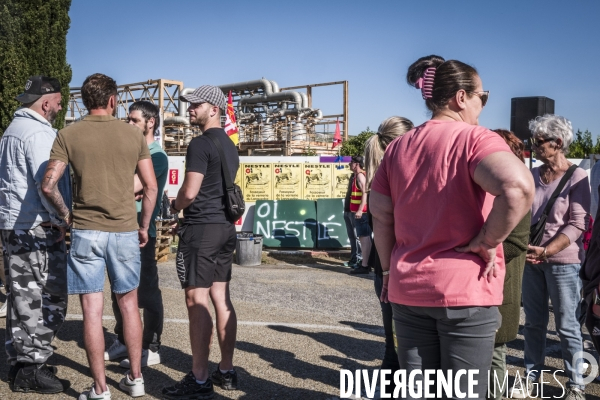1er Mai - Rassemblement devant la verrerie du Languedoc (Perrier)