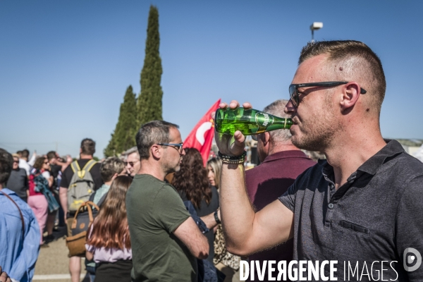 1er Mai - Rassemblement devant la verrerie du Languedoc (Perrier)