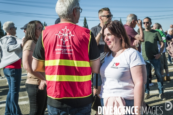 1er Mai - Rassemblement devant la verrerie du Languedoc (Perrier)