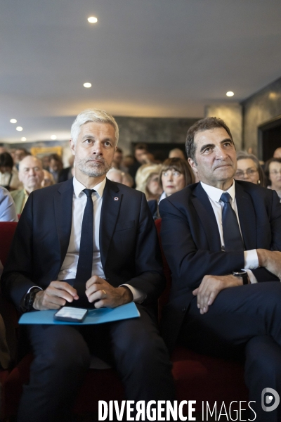 Reunion publique de Laurent Wauquiez a Paris