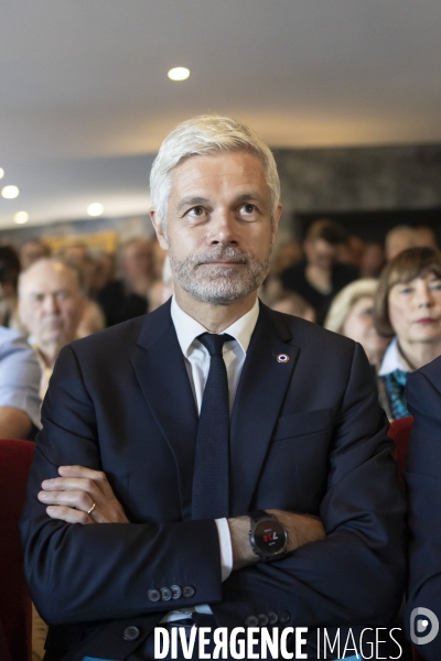 Reunion publique de Laurent Wauquiez a Paris