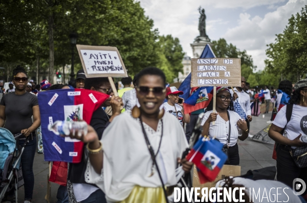 Marche pour un appel a la paix en haiti, place de la republique, paris.