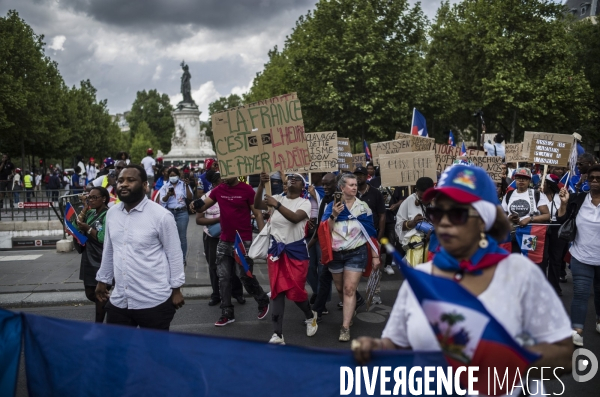 Marche pour un appel a la paix en haiti, place de la republique, paris.