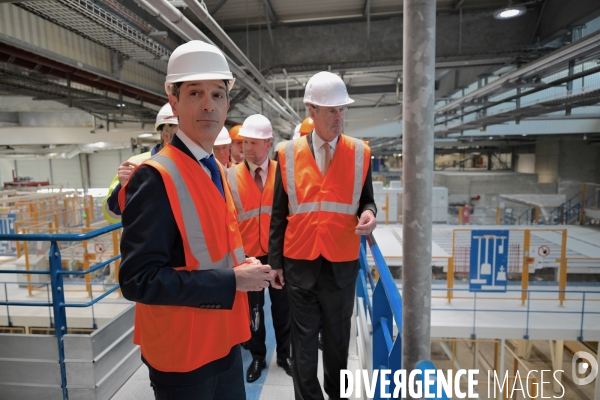 Déplacement d’Eric Lombard et de Marc Ferracci chez Saint Gobain 