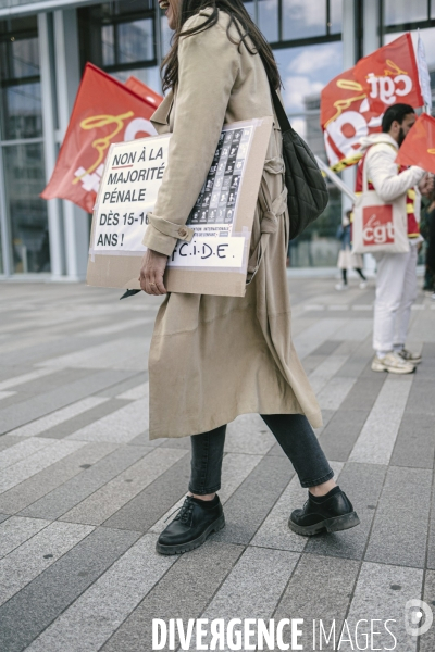 Manifestation de la PJJ contre le projet de loi Attal
