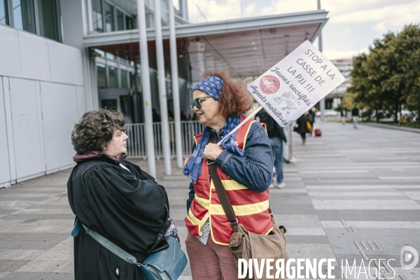 Manifestation de la PJJ contre le projet de loi Attal