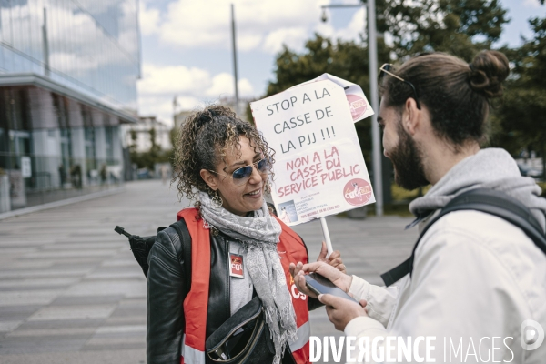 Manifestation de la PJJ contre le projet de loi Attal