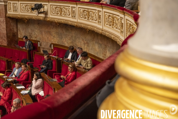 Assemblée nationale. Questions au gouvernement.
