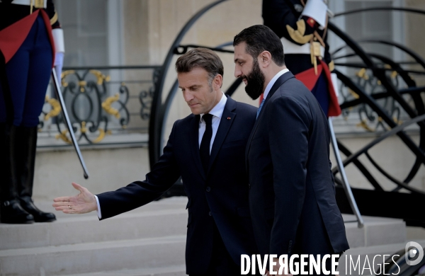 Emmanuel Macron reçoit Ahmed Al Charaa