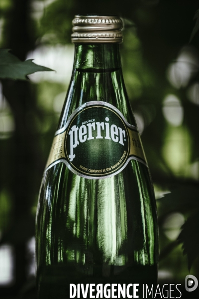 Illustration bouteille de Perrier... Eau minerale naturelle , vraiment ?
