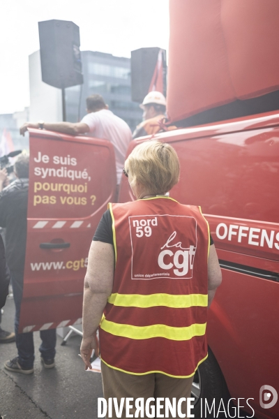 Rassemblement des salariés d ArcelorMittal contre le Plan social