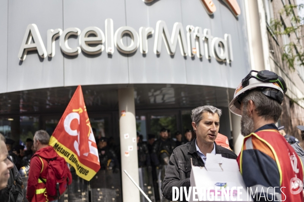 Rassemblement des salariés d ArcelorMittal contre le Plan social