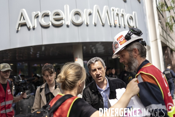 Rassemblement des salariés d ArcelorMittal contre le Plan social