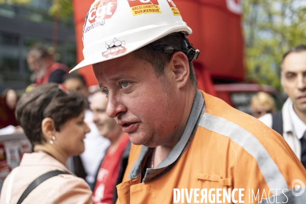 Rassemblement des salariés d ArcelorMittal contre le Plan social
