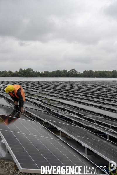 Centrale photovoltaïque flottante