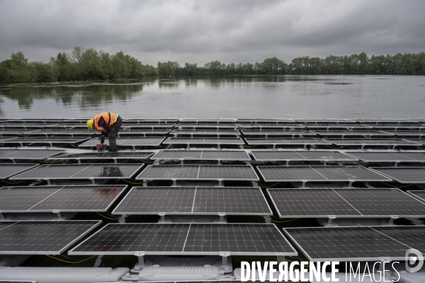 Centrale photovoltaïque flottante