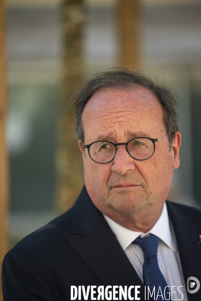 Claude Chirac et François Hollande inaugurent les statues des Présidents corréziens.