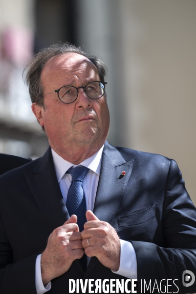 Claude Chirac et François Hollande inaugurent les statues des Présidents corréziens.