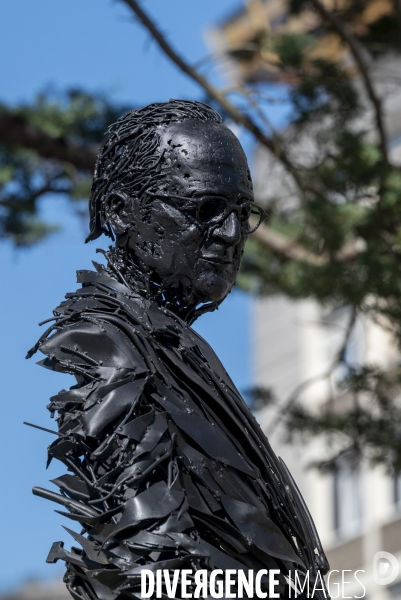 Claude Chirac et François Hollande inaugurent les statues des Présidents corréziens.